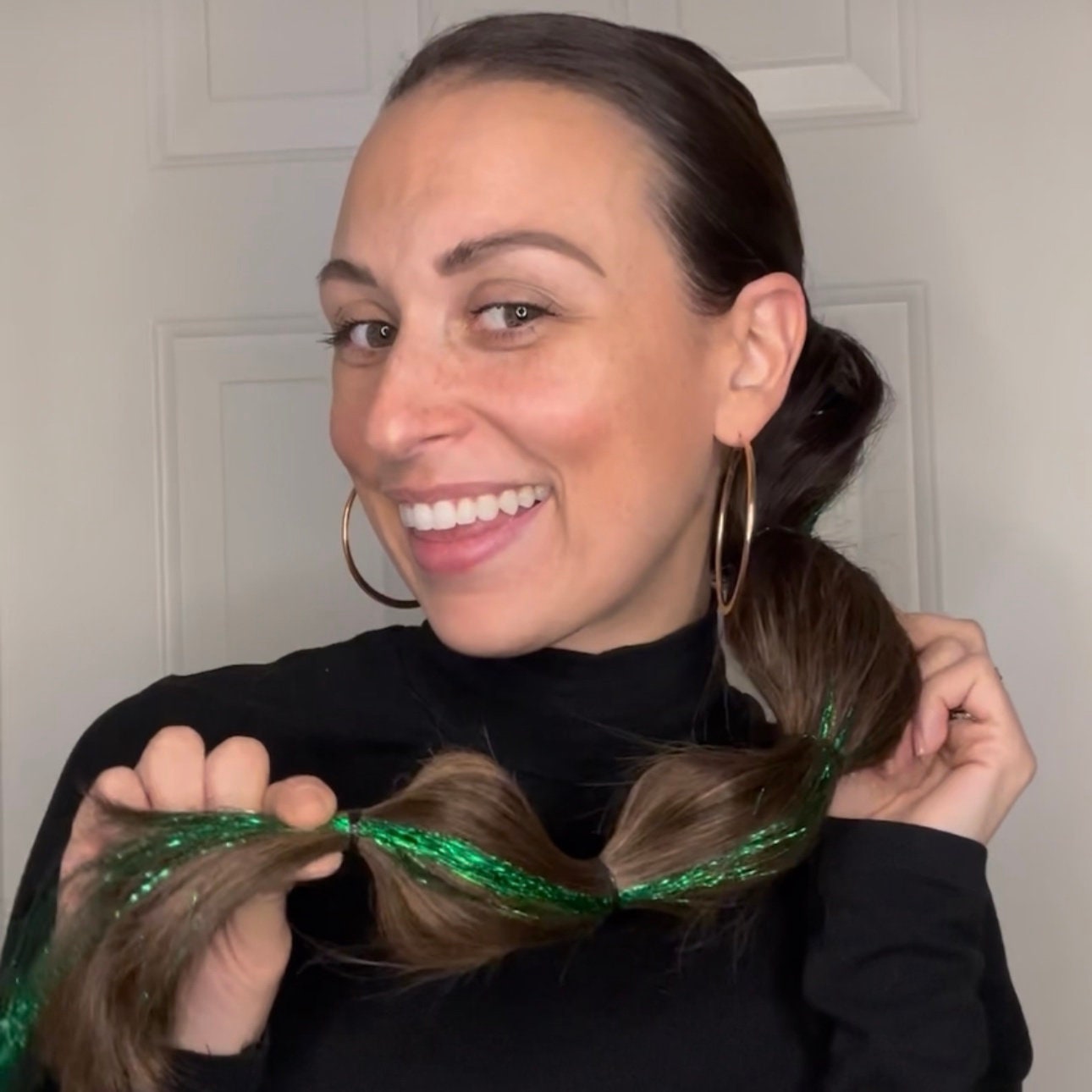 St Patricks Day Green Hair Tinsel Clips Reusable Sparkly Shamrock Fairy Hair Festive Hair Accessories for Parades and Parties Gifts under 20